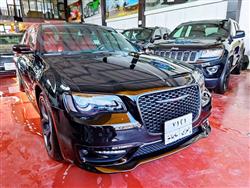 کرایسلەر 300